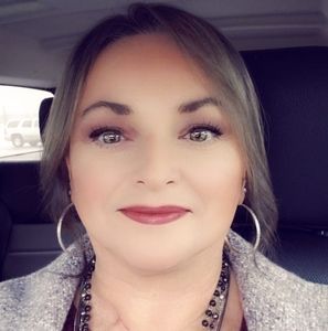 Meet your Posher, Gina